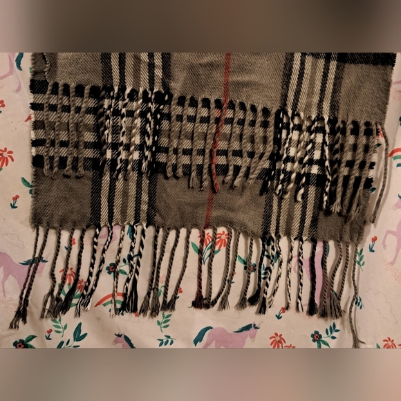 Vintage Burberry Grey & Black Nova Check Cashmere Neutral Warm Winter Scarf - Picture 4 of 7